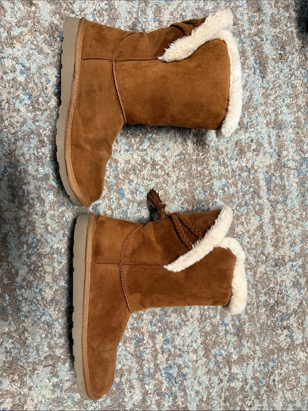Arizona Jean Company Chestnut Brown Suede Shearling-Lined Winter Boots